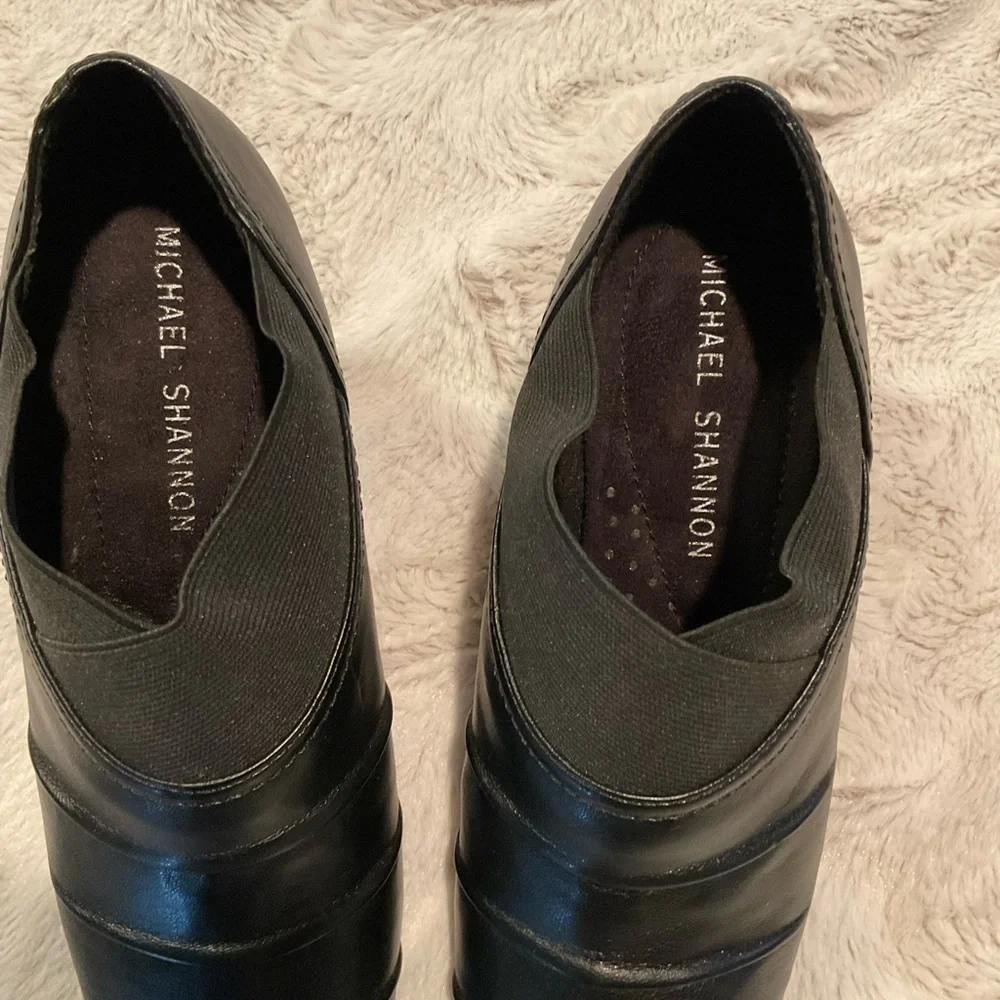 MICHAEL Shannon “Banner” Faux Leather Bootie with Stretch Top Size 7.5